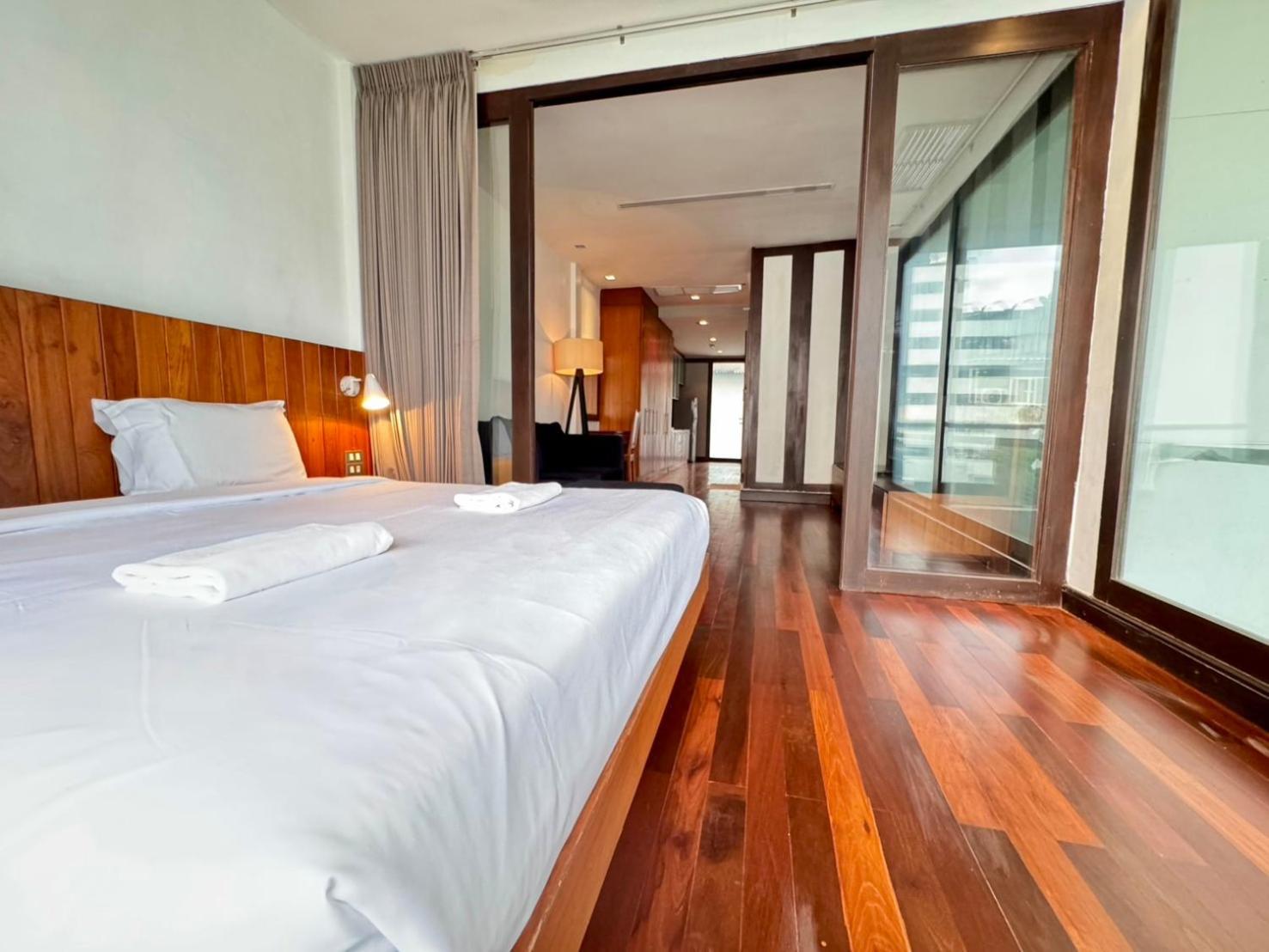 Wish Inn Silom - วิช อินน์ สีลม X Bangkok Exterior foto