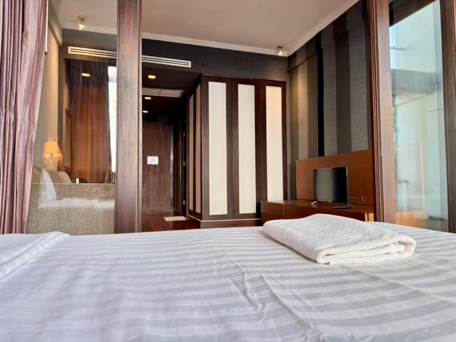 Wish Inn Silom - วิช อินน์ สีลม X Bangkok Exterior foto